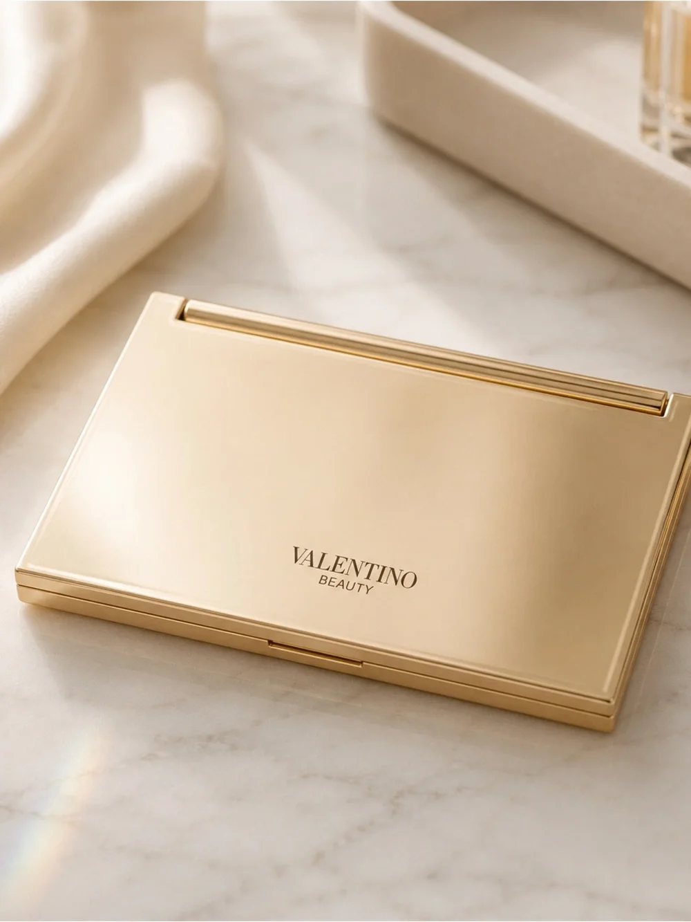 Valentino beauty gold